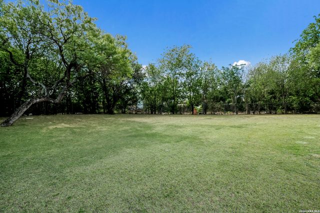 6098 GLACIER SUN DR, San Antonio, TX 78244