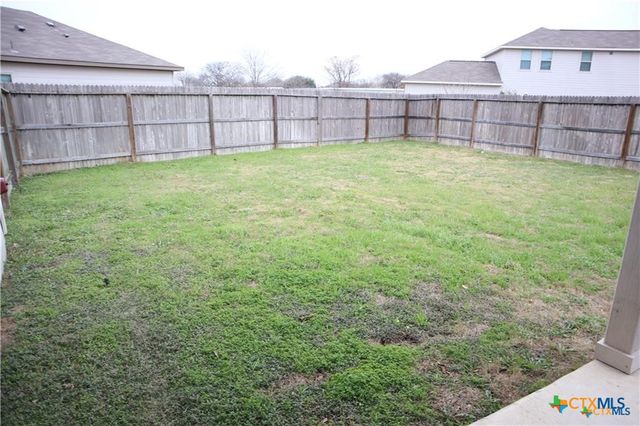2216 Mayfield Lane, Seguin, TX 78155