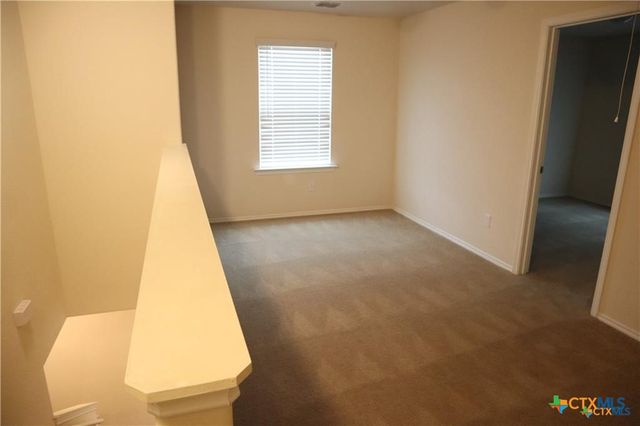 2216 Mayfield Lane, Seguin, TX 78155