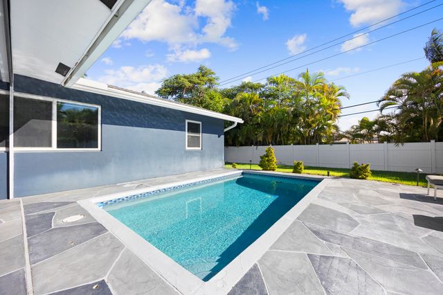 930 NW 4th Court, Boca Raton, FL 33432