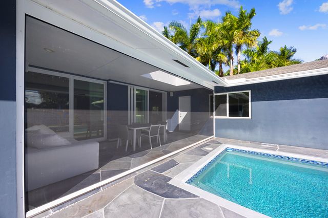 930 NW 4th Court, Boca Raton, FL 33432