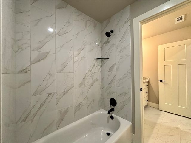 602 Oakley Street, Pea Ridge, AR 72751