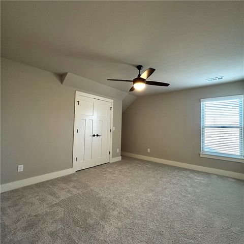 602 Oakley Street, Pea Ridge, AR 72751