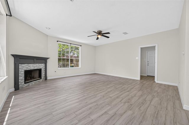 11 Ginger Bay Place, The Woodlands, TX 77382