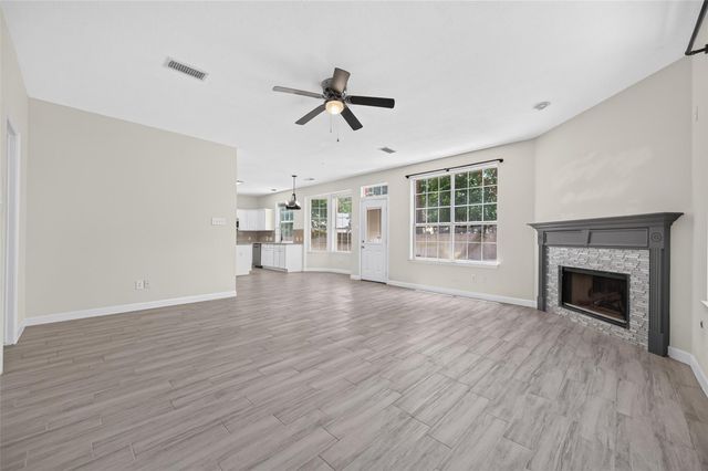 11 Ginger Bay Place, The Woodlands, TX 77382