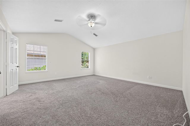 11 Ginger Bay Place, The Woodlands, TX 77382