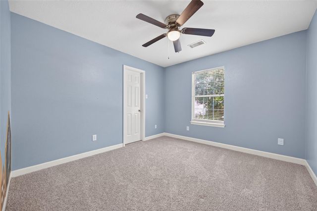 11 Ginger Bay Place, The Woodlands, TX 77382