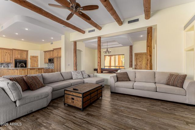 37313 N 16TH Street, Phoenix, AZ 85086