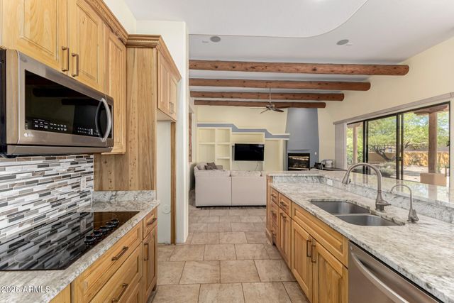 37313 N 16TH Street, Phoenix, AZ 85086