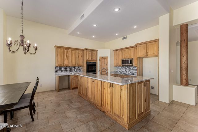 37313 N 16TH Street, Phoenix, AZ 85086