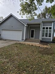 119 S Janell Drive, Olathe, KS 66061