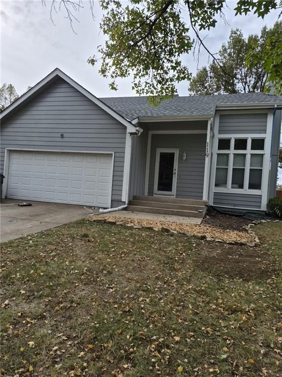 119 S Janell Drive, Olathe, KS 66061