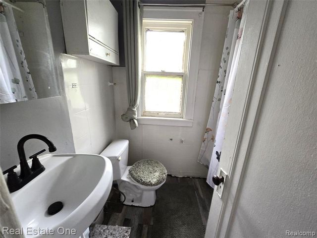 15759 Indiana Street, Detroit, MI 48238