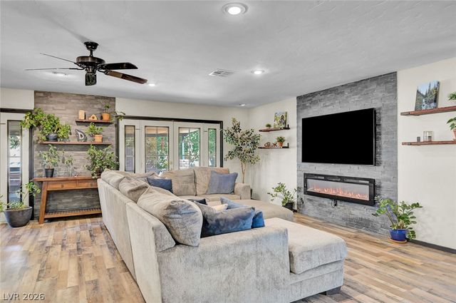 3949 Brighthill Avenue, Las Vegas, NV 89121