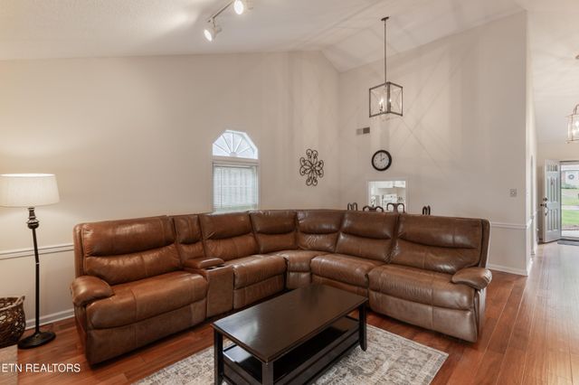 709 Landing Lane, Knoxville, TN 37934