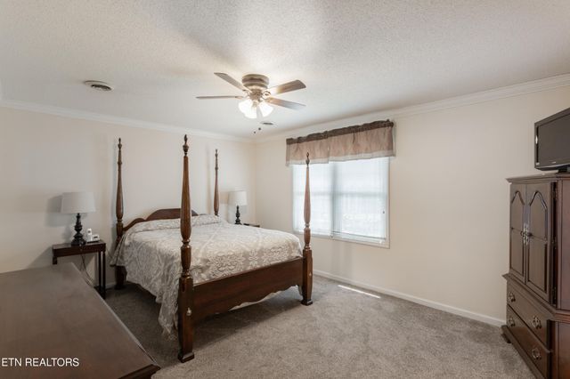 709 Landing Lane, Knoxville, TN 37934