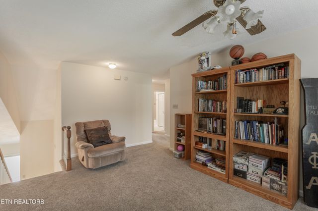 709 Landing Lane, Knoxville, TN 37934