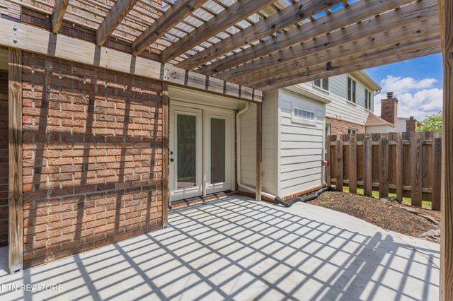 709 Landing Lane, Knoxville, TN 37934