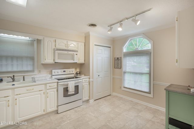 709 Landing Lane, Knoxville, TN 37934