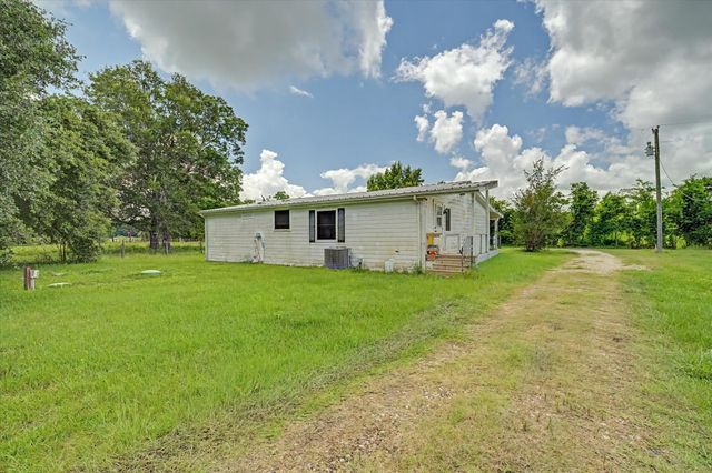 74 County Road 2110, Liberty, TX 77575