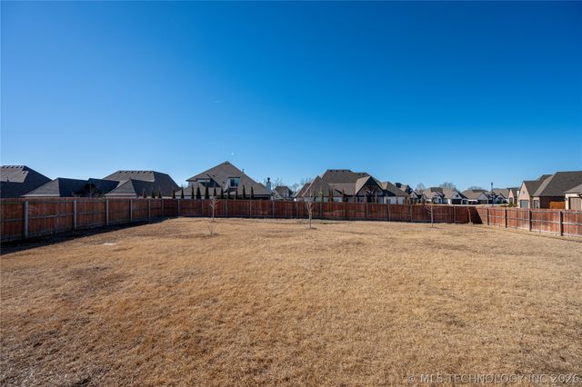 12404 S 103rd East Avenue, Bixby, OK 74008