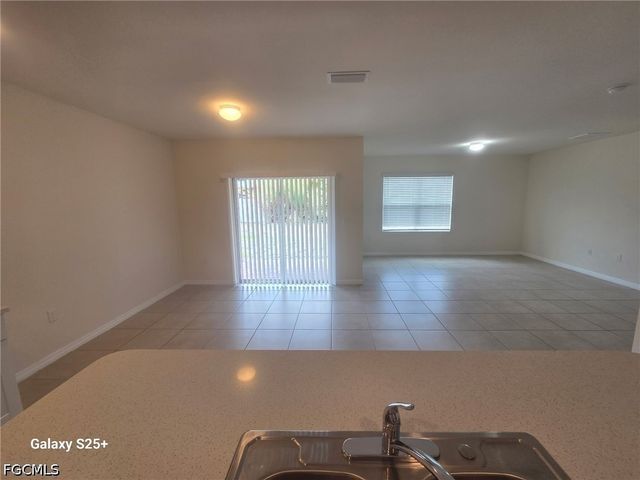 1214 SW Embers TER, Cape Coral, FL 33991