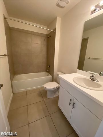 1214 SW Embers TER, Cape Coral, FL 33991