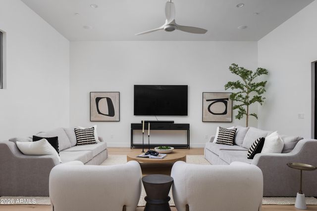 4935 E BERNEIL Drive, Paradise Valley, AZ 85253