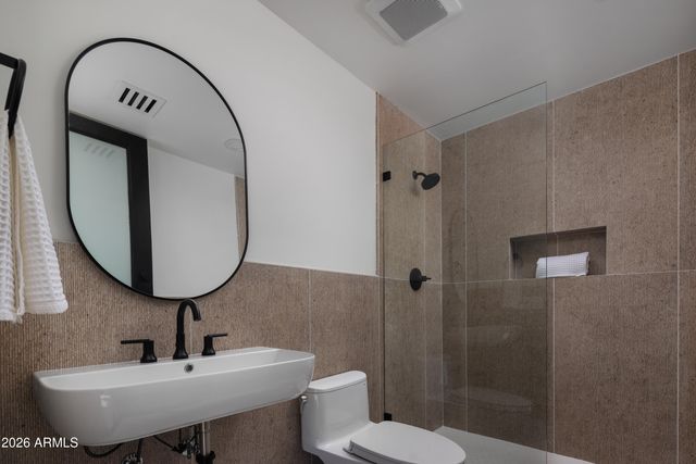 4935 E BERNEIL Drive, Paradise Valley, AZ 85253