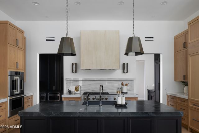 4935 E BERNEIL Drive, Paradise Valley, AZ 85253