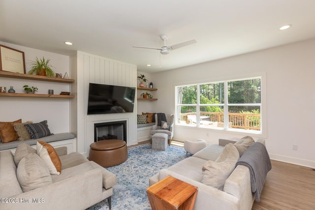 140 Surry Circle Drive S, Pinehurst, NC 28374