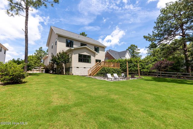 140 Surry Circle Drive S, Pinehurst, NC 28374