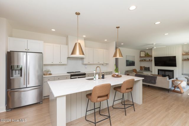 140 Surry Circle Drive S, Pinehurst, NC 28374