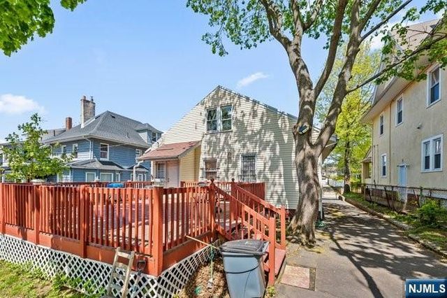 44 Scheerer Avenue, Newark, NJ 07112