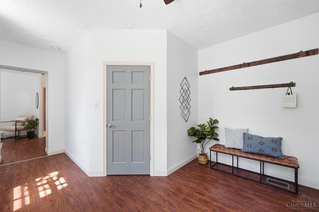 1810 Walker Street, Cincinnati, OH 45202
