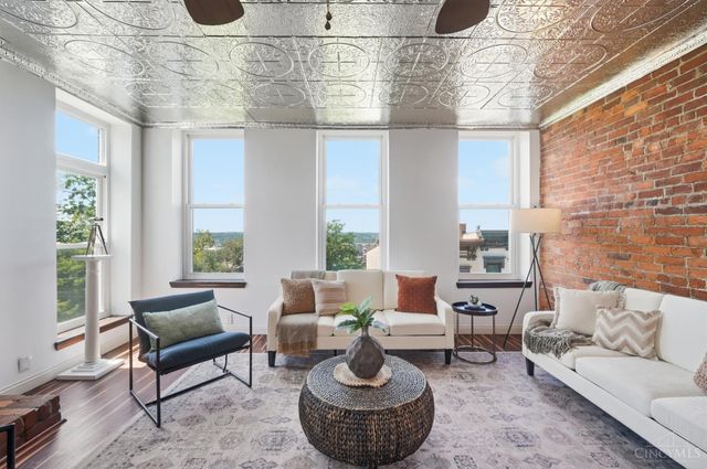 1810 Walker Street, Cincinnati, OH 45202