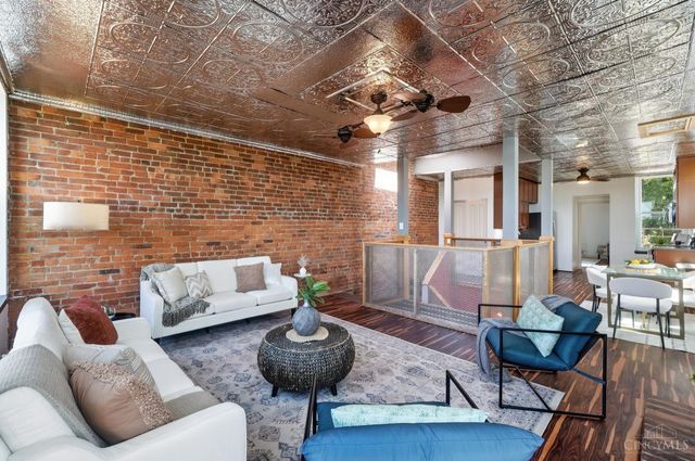 1810 Walker Street, Cincinnati, OH 45202