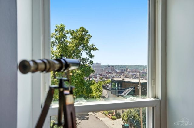 1810 Walker Street, Cincinnati, OH 45202