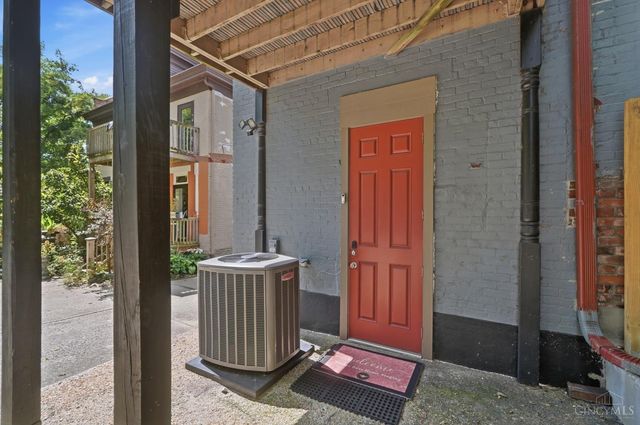 1810 Walker Street, Cincinnati, OH 45202