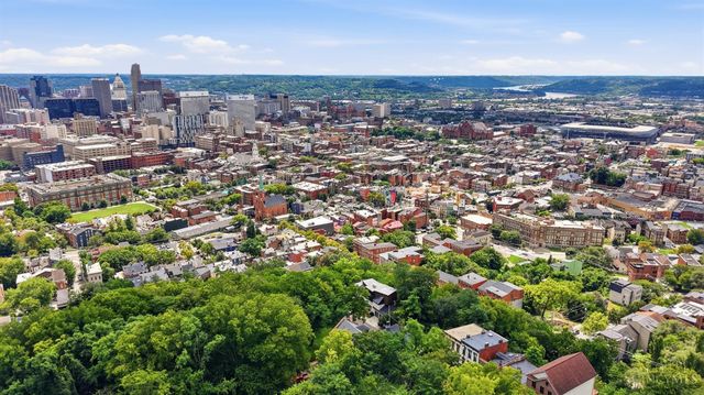 1810 Walker Street, Cincinnati, OH 45202