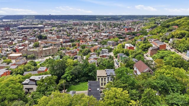 1810 Walker Street, Cincinnati, OH 45202