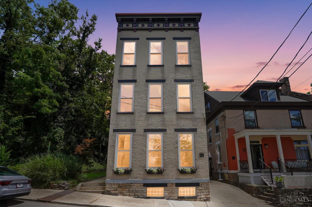 1810 Walker Street, Cincinnati, OH 45202