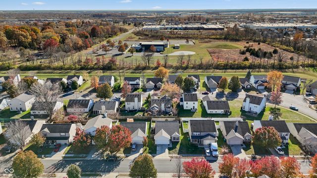 9699 Gibbon Lane, Avon, IN 46123