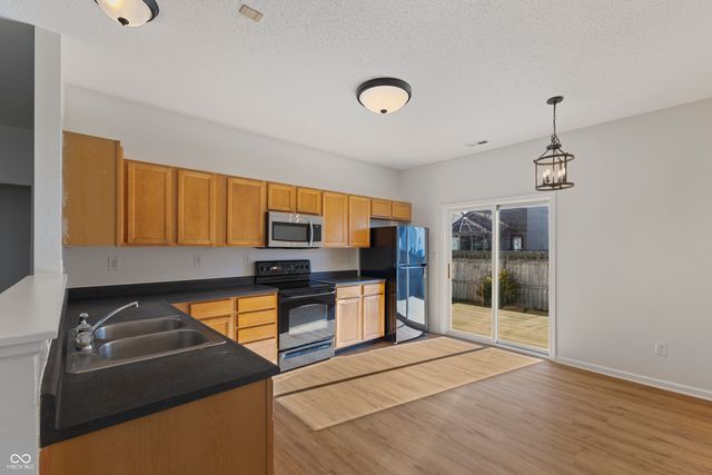 9699 Gibbon Lane, Avon, IN 46123