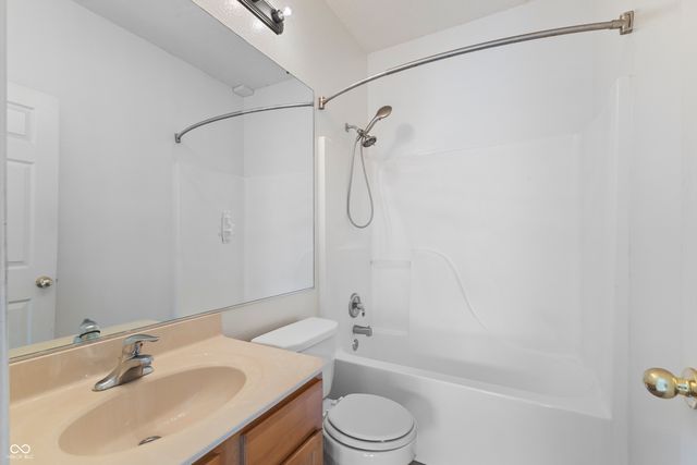 9699 Gibbon Lane, Avon, IN 46123