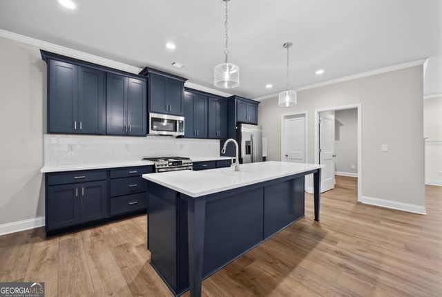 2736 Thomas View Court, Loganville, GA 30052