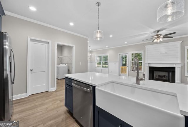 2736 Thomas View Court, Loganville, GA 30052