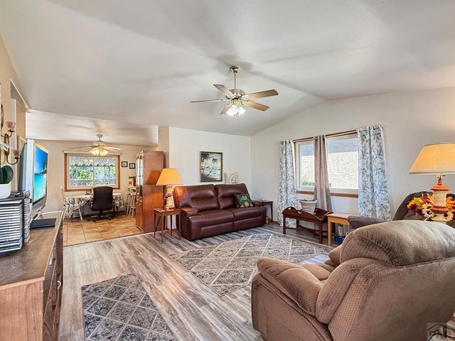 68 Wheatridge Dr, Pueblo, CO 81005