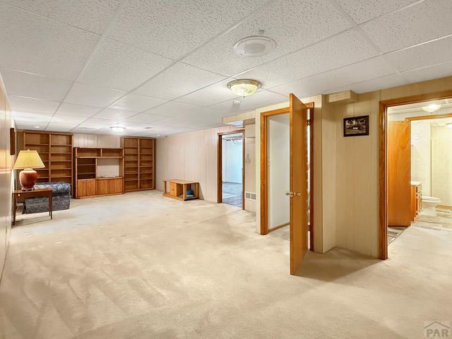 68 Wheatridge Dr, Pueblo, CO 81005