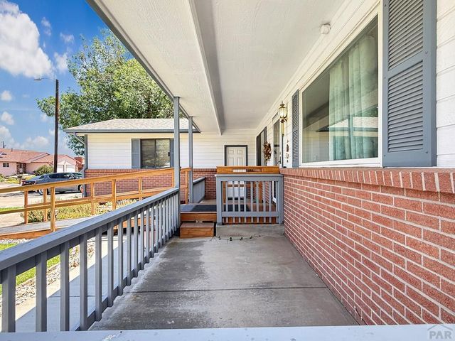 68 Wheatridge Dr, Pueblo, CO 81005
